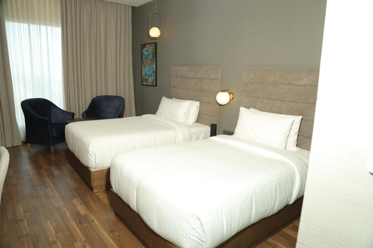 Wyndham Chandigarh Mohali Exterior foto